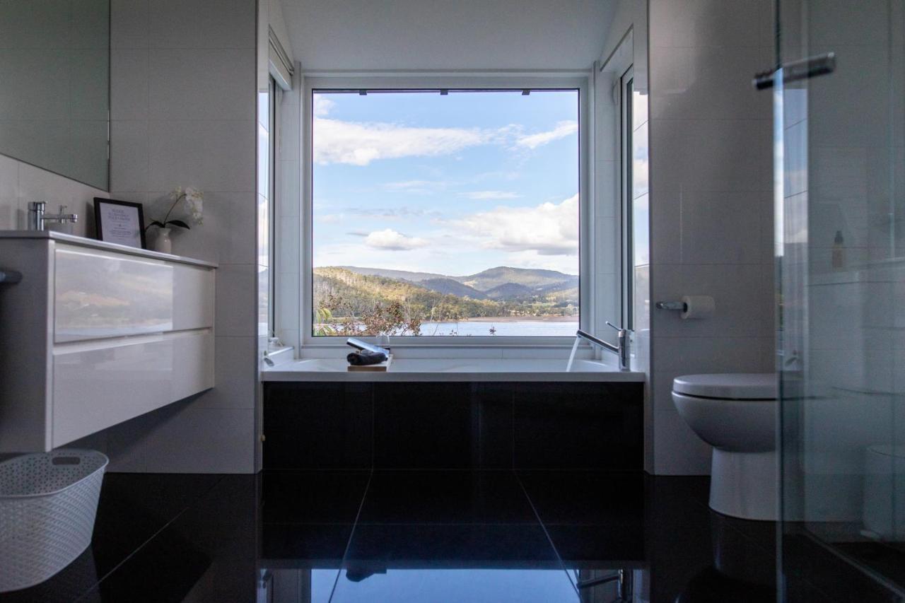 Woodland Bay Retreat-Hot Tub,Sauna And Bayview Hamptons Retreat Lymington Buitenkant foto